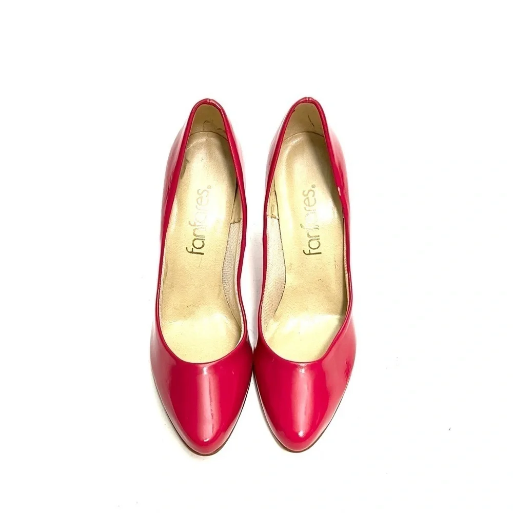 Vintage 1980s fuchsia vegan patent leather slip on pumps